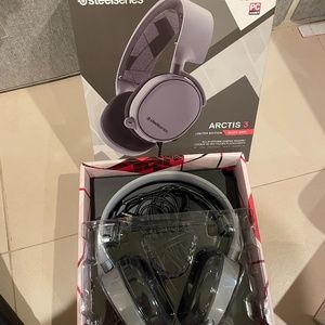 Limited Edition SteelSeries Arctic 3 Gaming Wired Headset - Grey